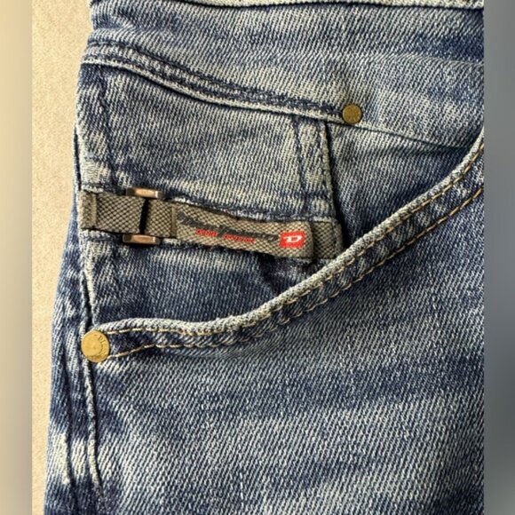 Diesel Jeans Mens Blue Belther Button Fly 28 x 32 - Picture 2 of 7